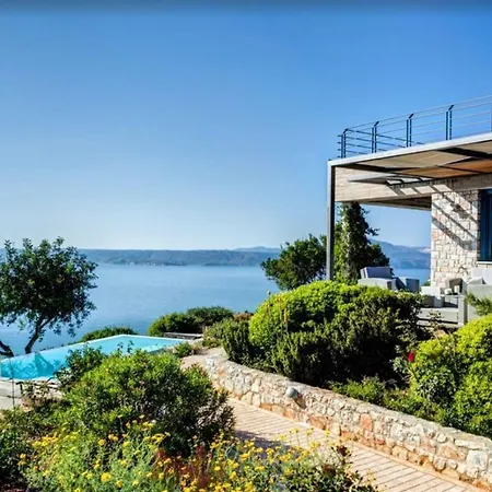 Bed & Breakfast Modern For You With Perfect View . *
